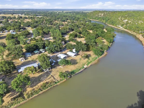 141 Chavez Trl, Weatherford, TX 76087