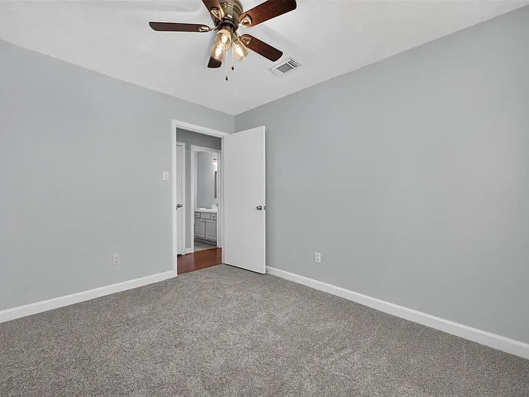 2450 Long Reach Dr — Photo 18