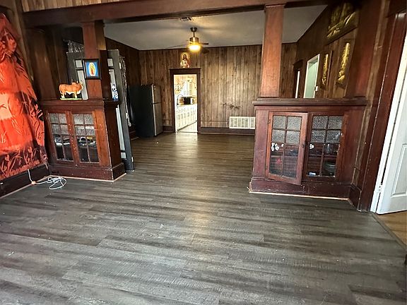 5th image of 1824 Lyle Ave