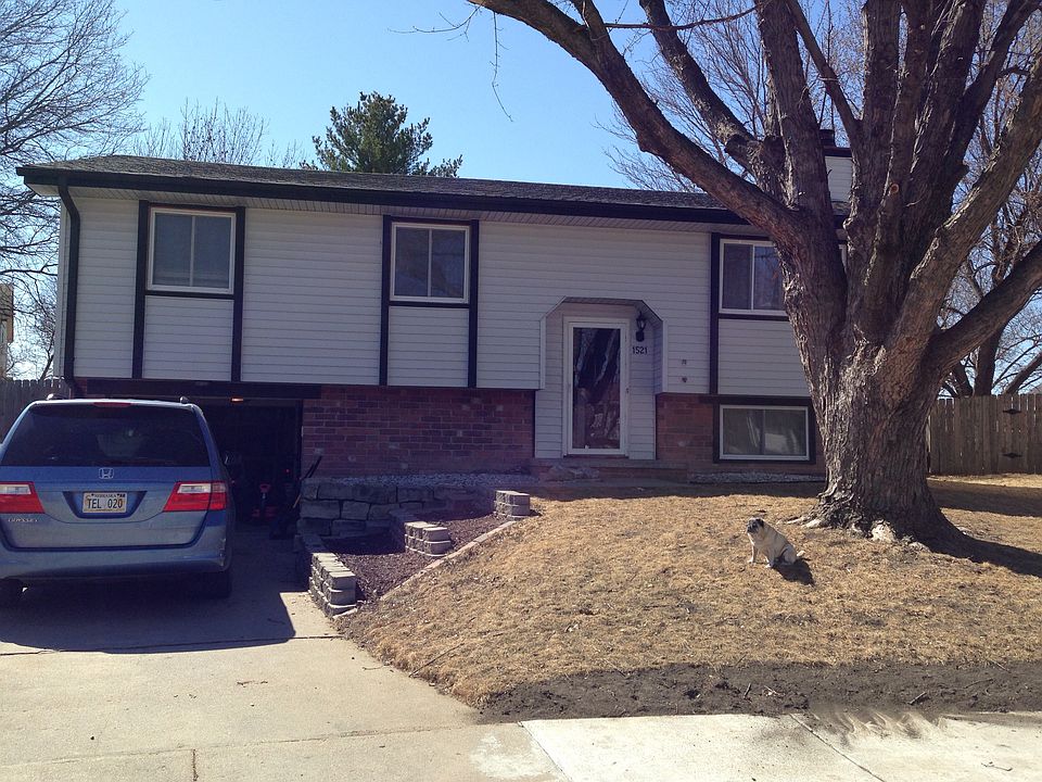 1st image of 1521 W Park Cir