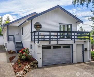 8516 Wallingford Avenue N, Seattle, WA, 98103
