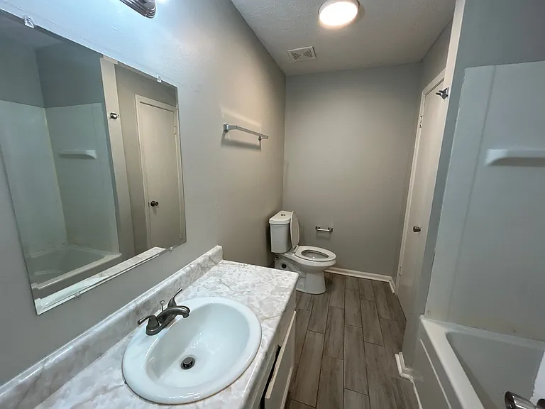 263 Tinker Hill Cv #C — Photo 6