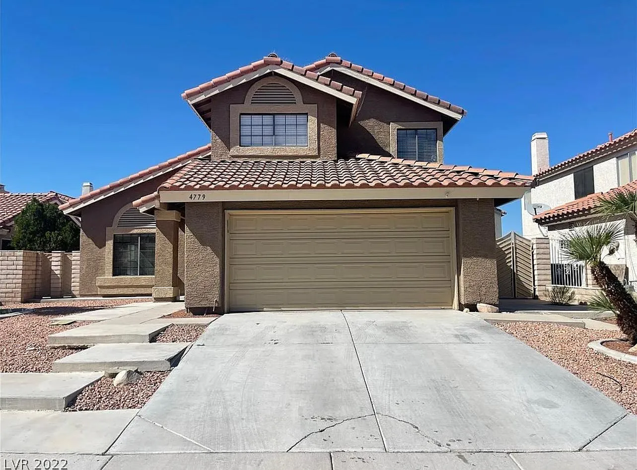 6 bed, 2.5 bath, 2022 sqft, $3,700 — Photo 1