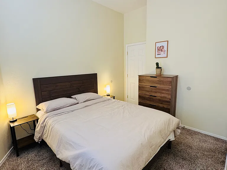 233 N Desert Park Pl — Photo 11