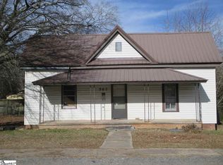 567 Buncombe St, Woodruff, SC 29388