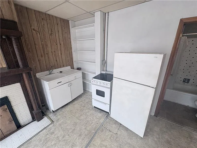 Studio, $450 — Photo 4