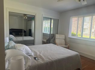 16W520 Lake Dr APT 107, Willowbrook, IL 60527