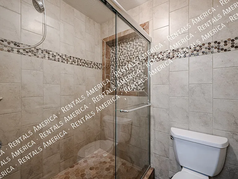 1621 E Vaughn St — Photo 32