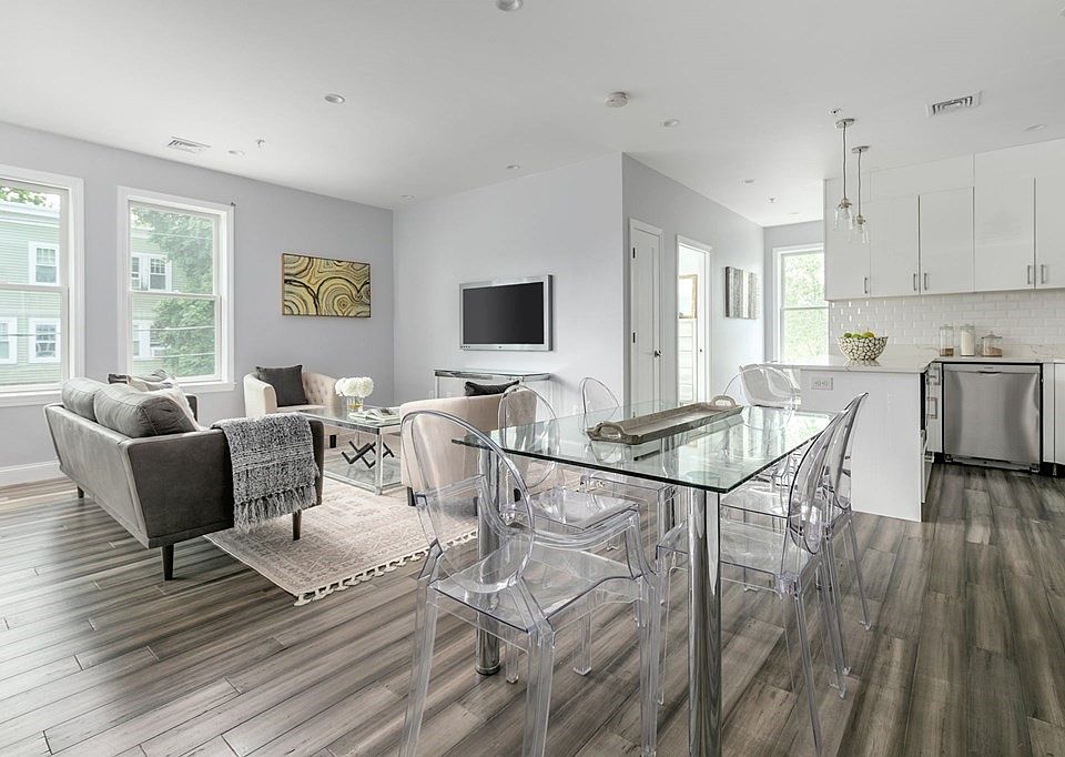 1st image of 72 Beechcroft St #2A