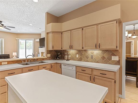 4th image of 4062 Kiawa Dr