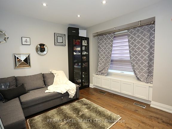 5th image of 16 Aldenham Cres