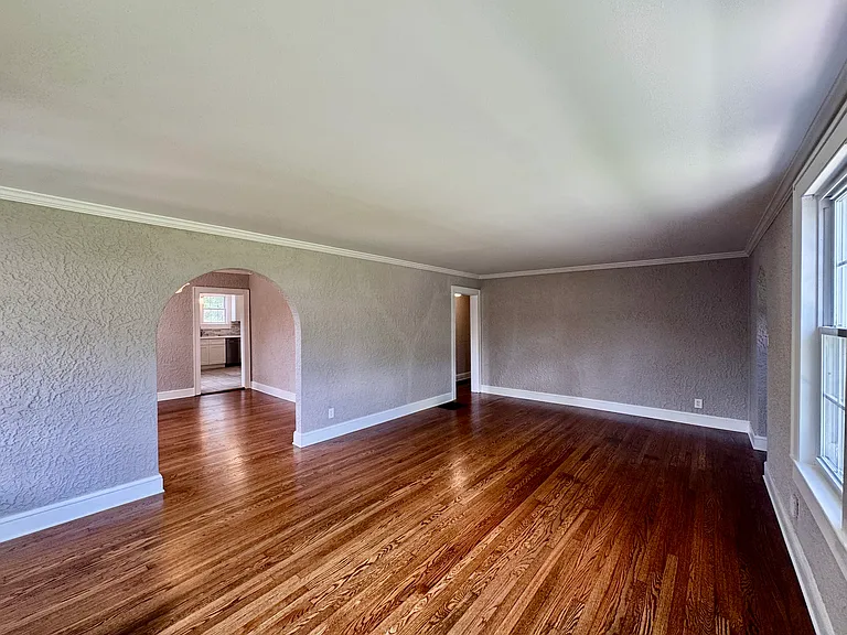 1916 Fair Dr — Photo 9