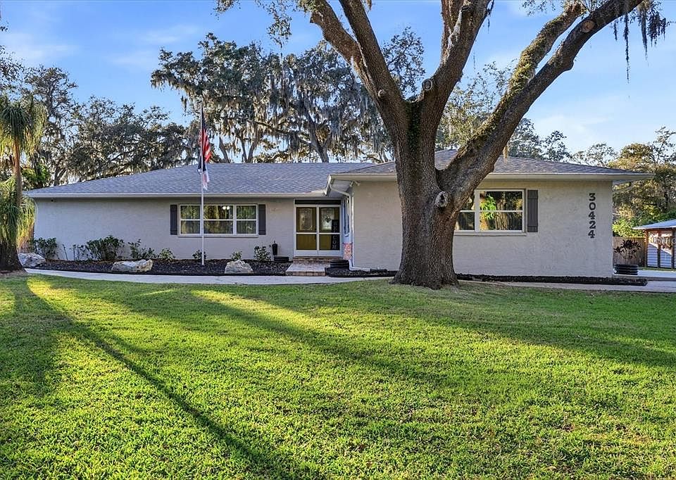 1st image of 30424 Hillside Ln