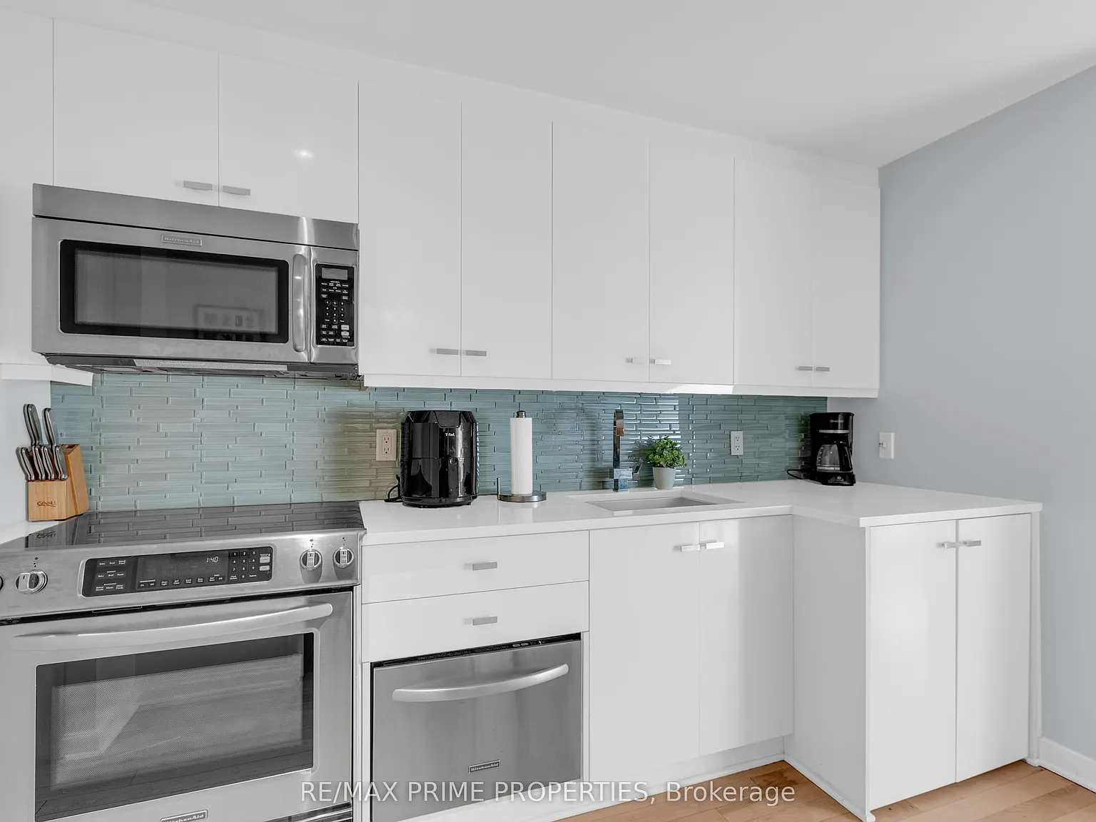 Studio, $1,999 — Photo 4