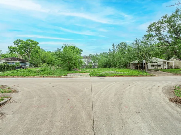 6031 Beekman Rd, Houston, TX 77021