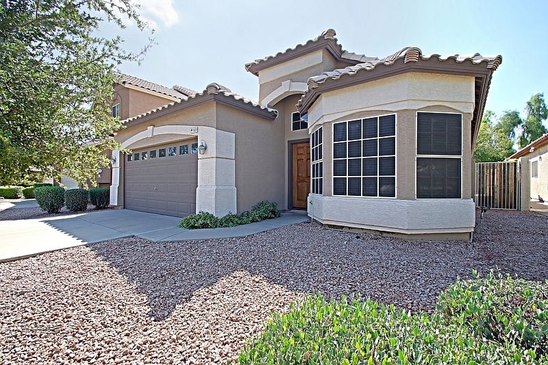 1st image of 1831 E Oasis Dr