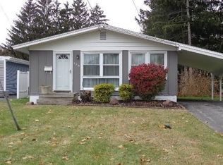 120 Helen St, North Syracuse, NY 13212