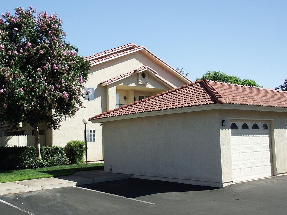 1st image of 1542 E Alluvial Ave Unit 207