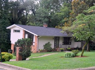 1592 16th Avenue Cir NW, Hickory, NC 28601