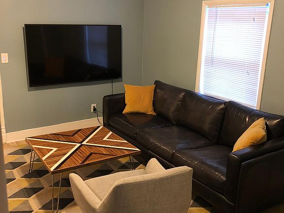 5th image of 2724 Belleview Ave