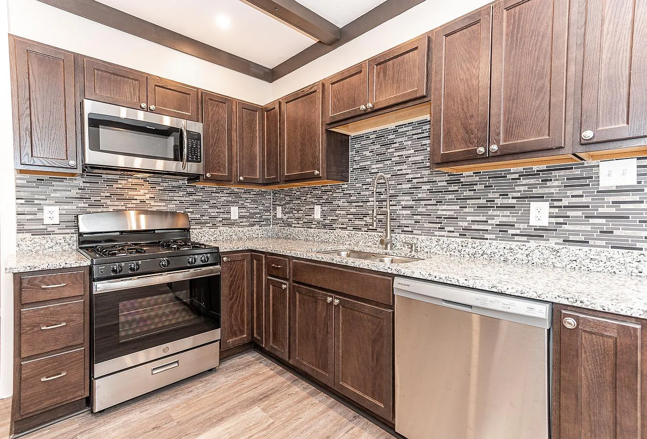 1425 Rutherford Avenue — Photo 1