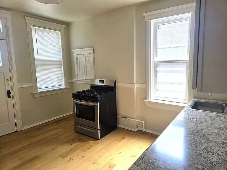 4219-4221 Botanical Ave — Photo 13