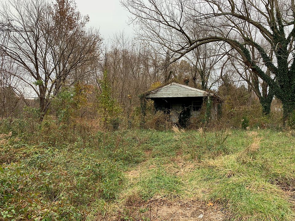 2nd image of 40 Mason Rd