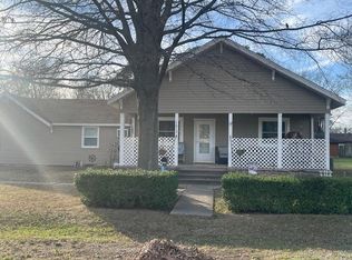 1015 N Main St, Stuttgart, AR 72160