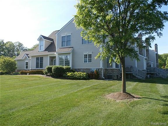 3rd image of 26420 Island Lake Dr #1
