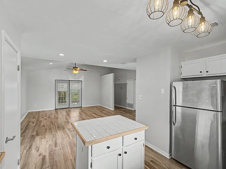 126 Manchester St — Photo 25