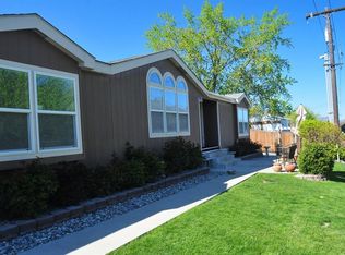 690 3rd St, Chelan Falls, WA 98817