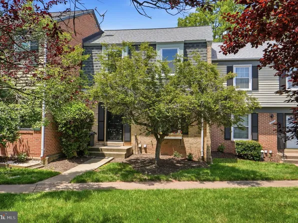 1072 Tottenham Ct, Sterling, VA 20164