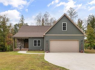 4045 Clapp Mill Rd, Burlington, NC 27215