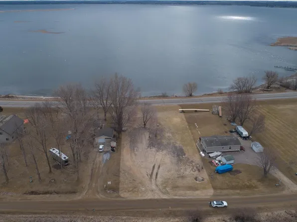 53 Becker Dr NE, Osakis, MN 56360