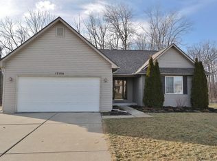 12106 Ninfa Dr, Fenton, MI 48430
