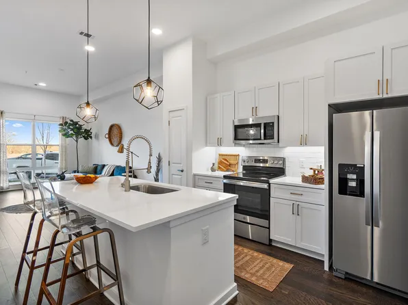 1677 54th Ave N APT 102, Nashville, TN 37209
