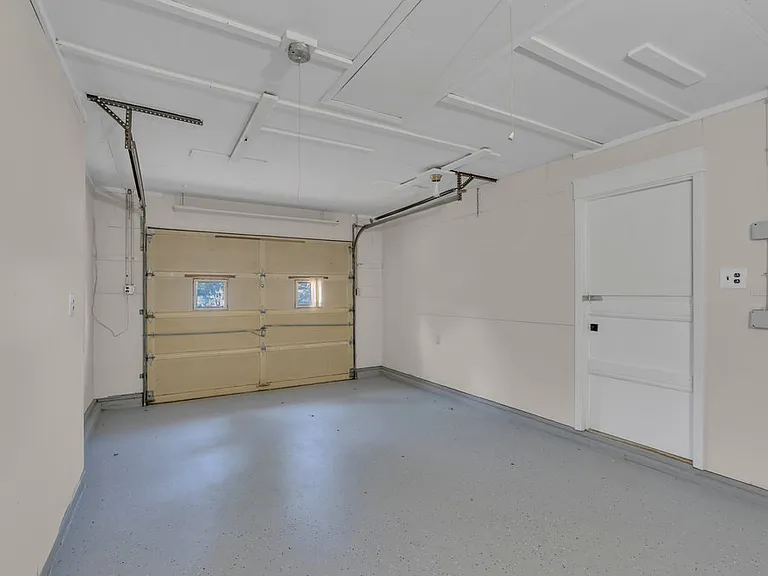 4 Twig Ct — Photo 47