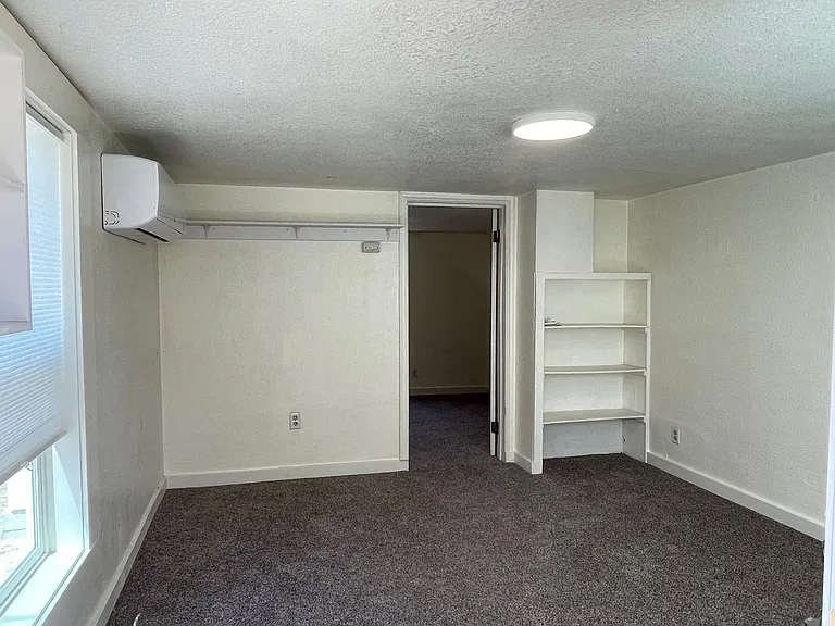 709.5 W Jackson St — Photo 2