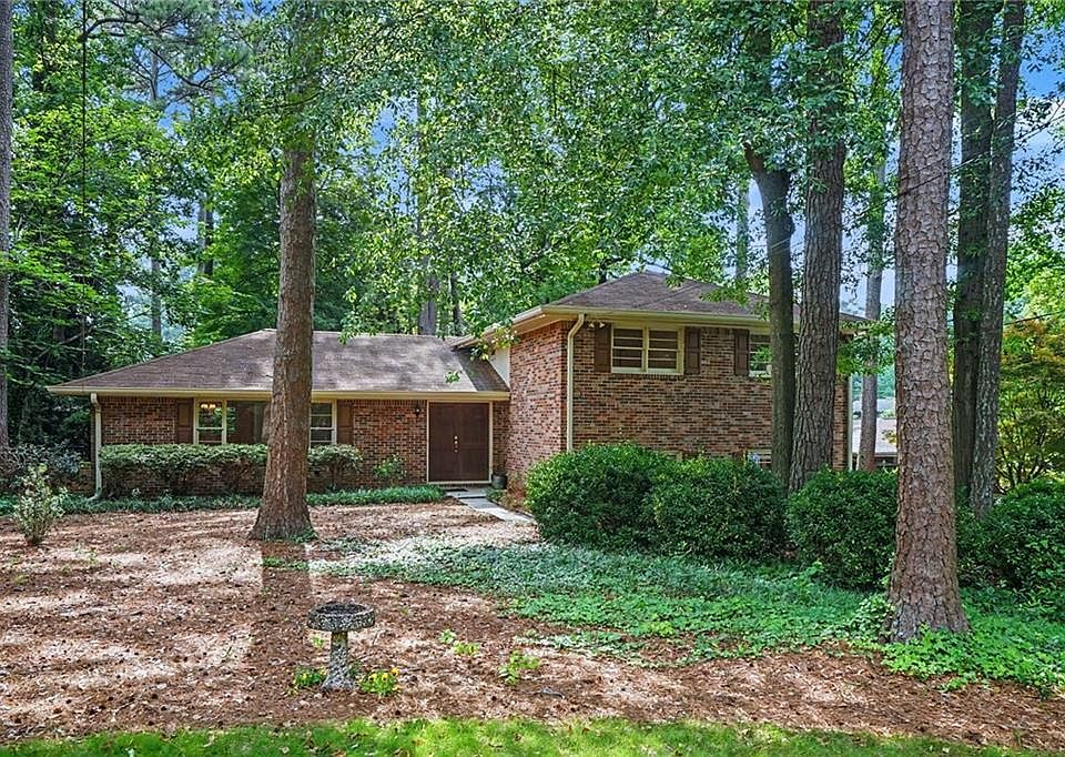 1st image of 2113 Lavista Cir