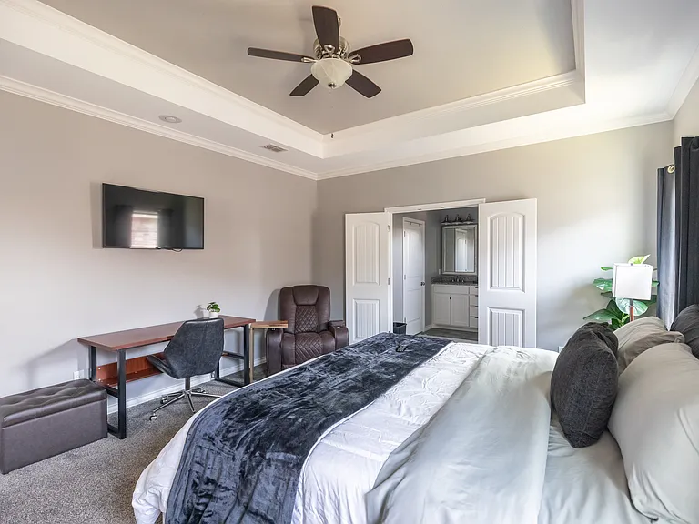3126 Oakley St — Photo 12