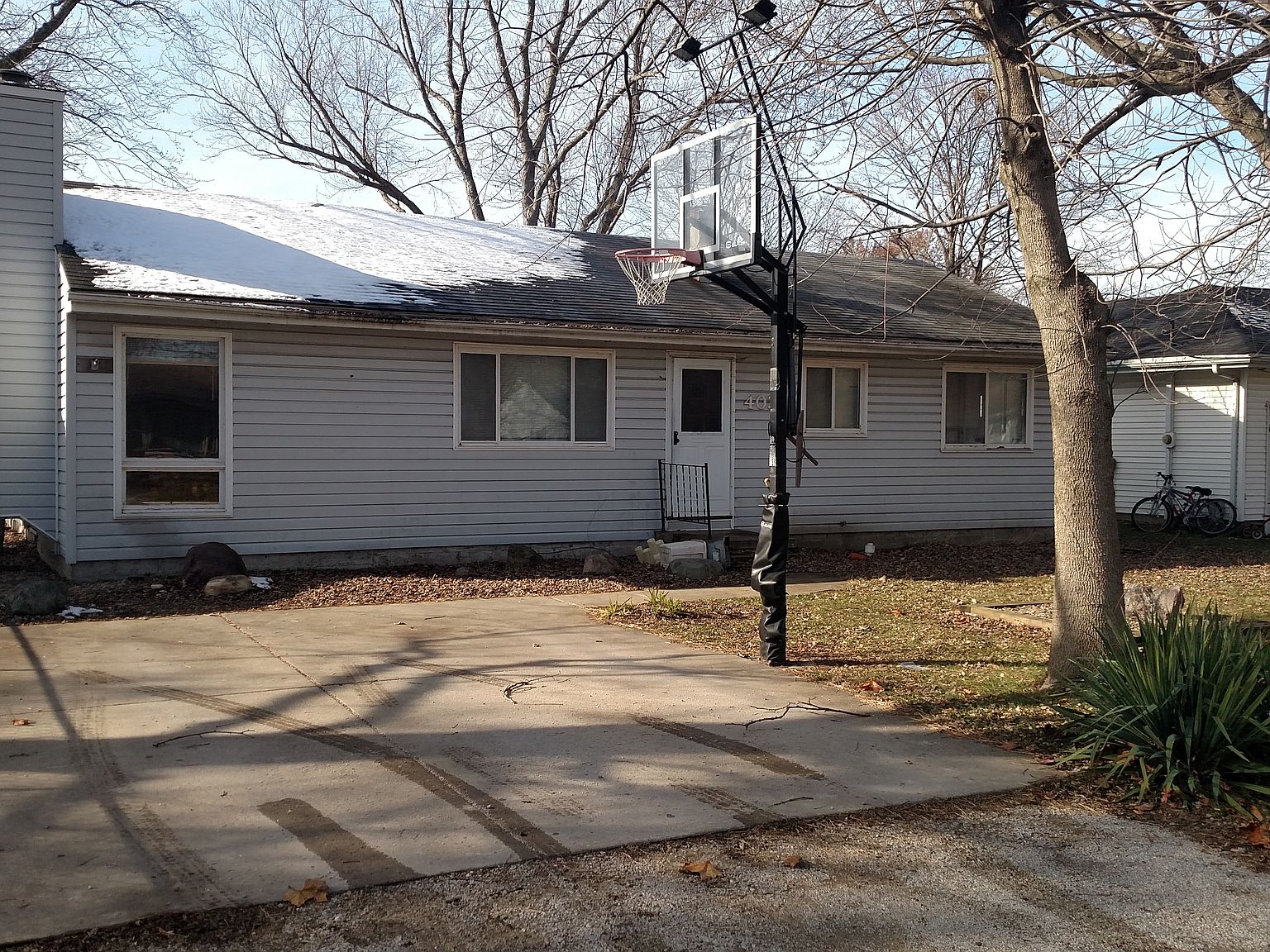 403 S Water St, Saint Joseph, IL 61873 Zillow