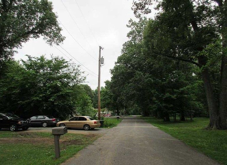 2nd image of 2112 Seitz St