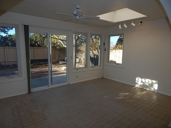 3rd image of 3076 Plaza Blanca