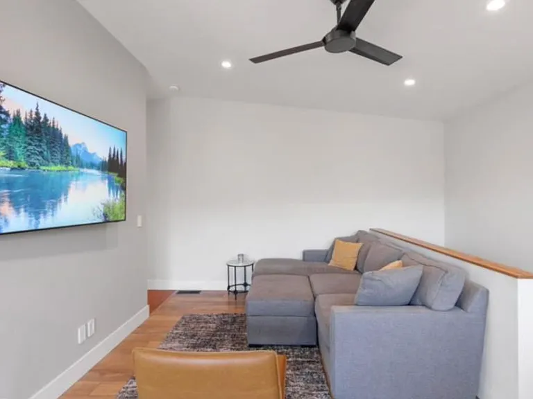 1806 Phillips Cir #1 — Photo 13