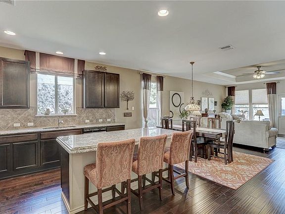 5th image of 508 Hoot Owl Ln S