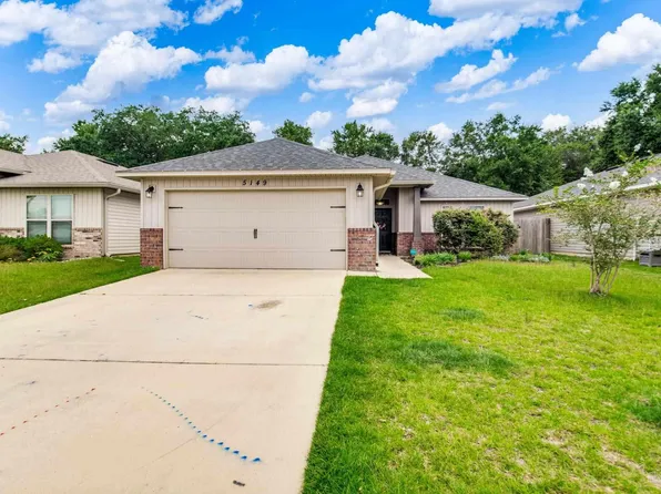 5149 Peach Dr, Pace, FL 32571