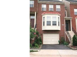 8937 Royal Astor Way, Fairfax, VA 22031