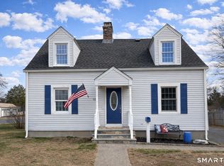 32 Garvan St, Newington, CT 06111