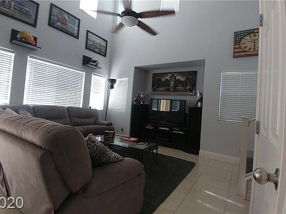 3rd image of 1970 Sunset Bend Dr