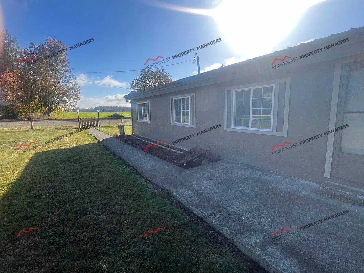 R351 | $2395 + $100 flat rate W/S — Photo 4
